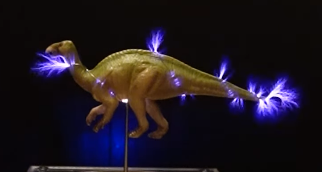 【No.249】恐竜のイグアノドンが妖しく光っています！